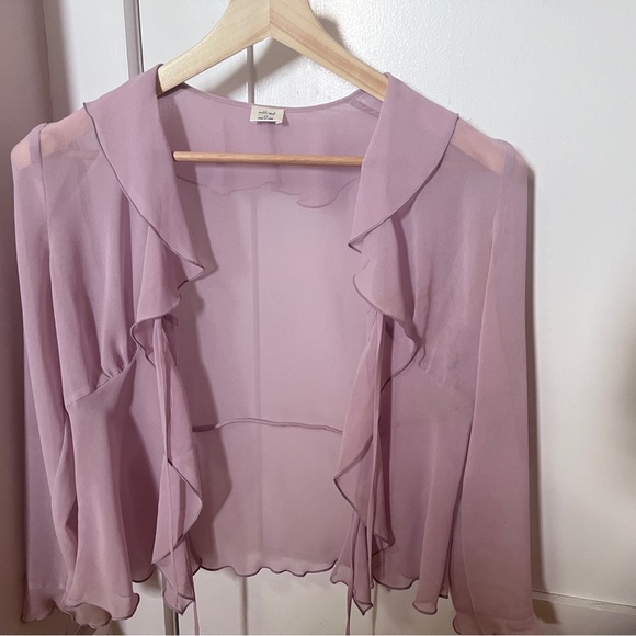 Aritzia frenchy blouse (limited color lilac) - Picture 3 of 7